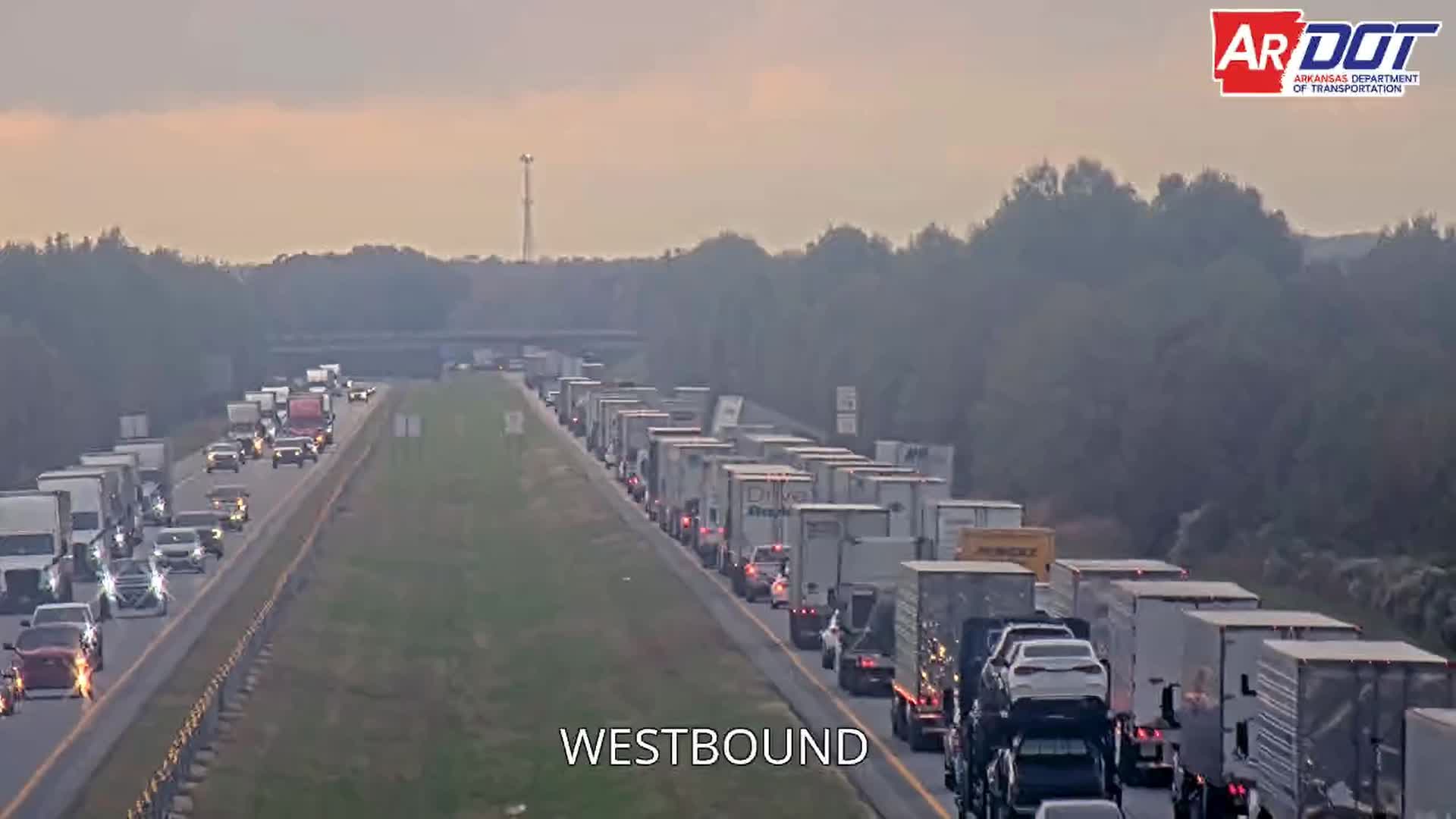 Semi crash on Interstate 40 in Lonoke County slowing westbound traffic ...